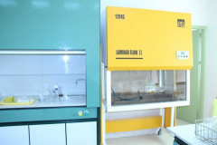 آزمایشگاه میکروبیولوژی دانشکده علوم پایه 5